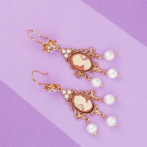 Orecchini in stile rinascimentale con Cammeo rosa e Perle