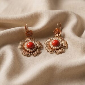Orecchini a forma di fiore con Corallo e Perle