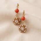 Orecchini a forma di fiore con Corallo e Perle