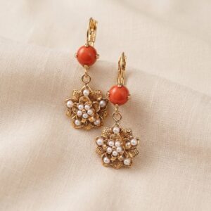 Orecchini a forma di fiore con Corallo e Perle