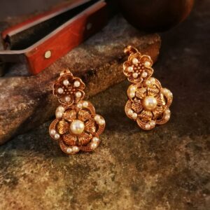 Orecchini a forma di fiore con Perle - Promozione