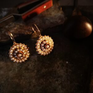 Orecchini di forma rotonda ricchi di Perle