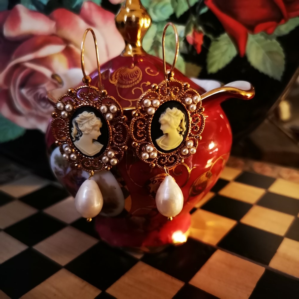 Orecchini A Perno In Velluto Rosso Con Camelia | Bohémien Vintage | Gioiello Fiore Donna E Ragazza | Regalo Originale