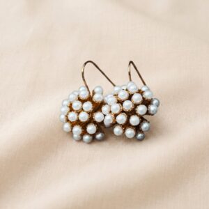 Orecchini in stile Liberty con perle Bianche