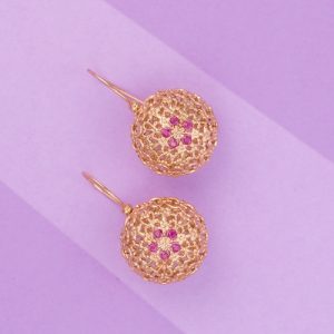 Orecchini in stile Rinascimentale con effetto filigrana
